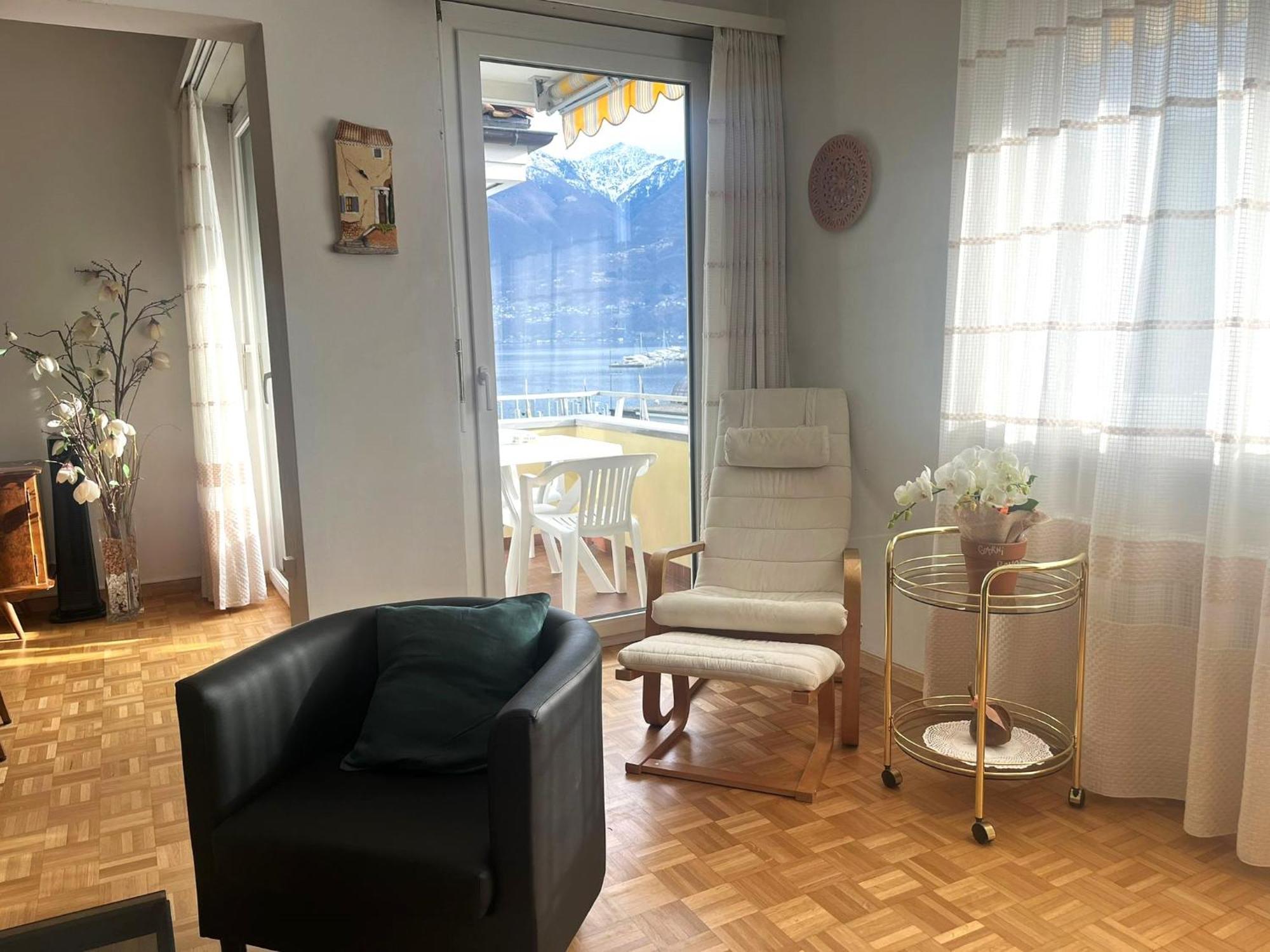 Hotel Rondinella ロカルノ 部屋 写真