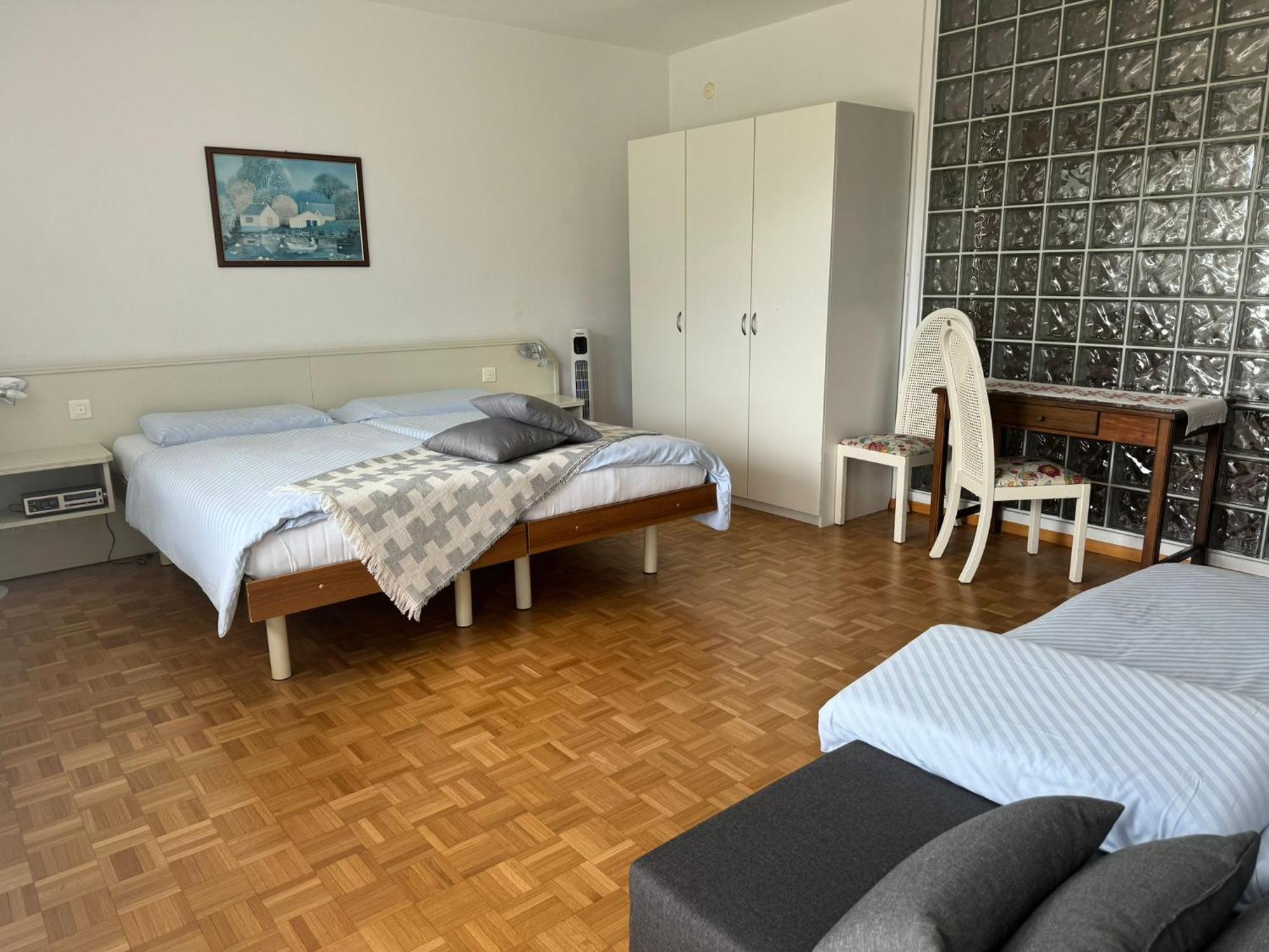 Hotel Rondinella ロカルノ 部屋 写真